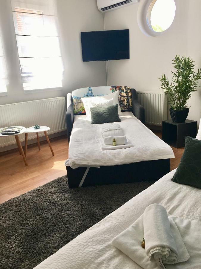 Lake Apartment Hévíz 外观 照片